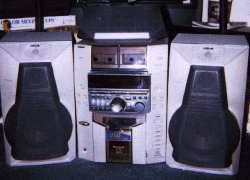 stereo.jpg (20913 bytes)